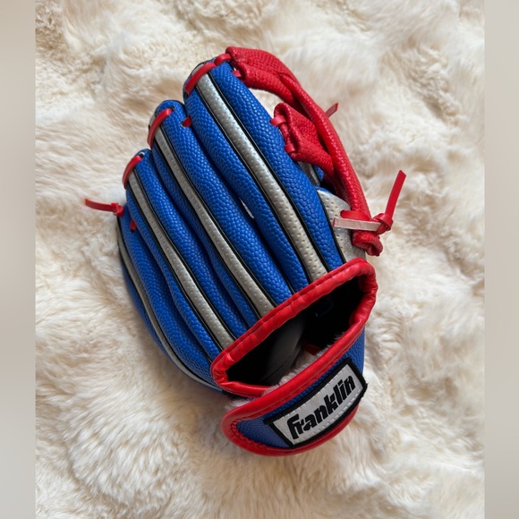 Franklin Sports Kids Baseball Glove - Air Tech Youth Teeball Glove. RHT. - Picture 2 of 5